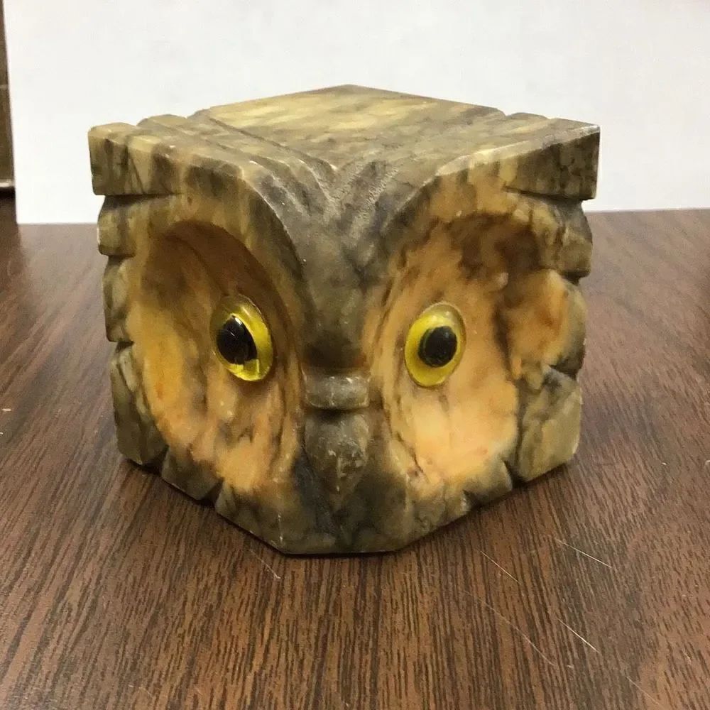 Vintage Owl, head beautifully hand carved In Italy, out of alabaster from New Or